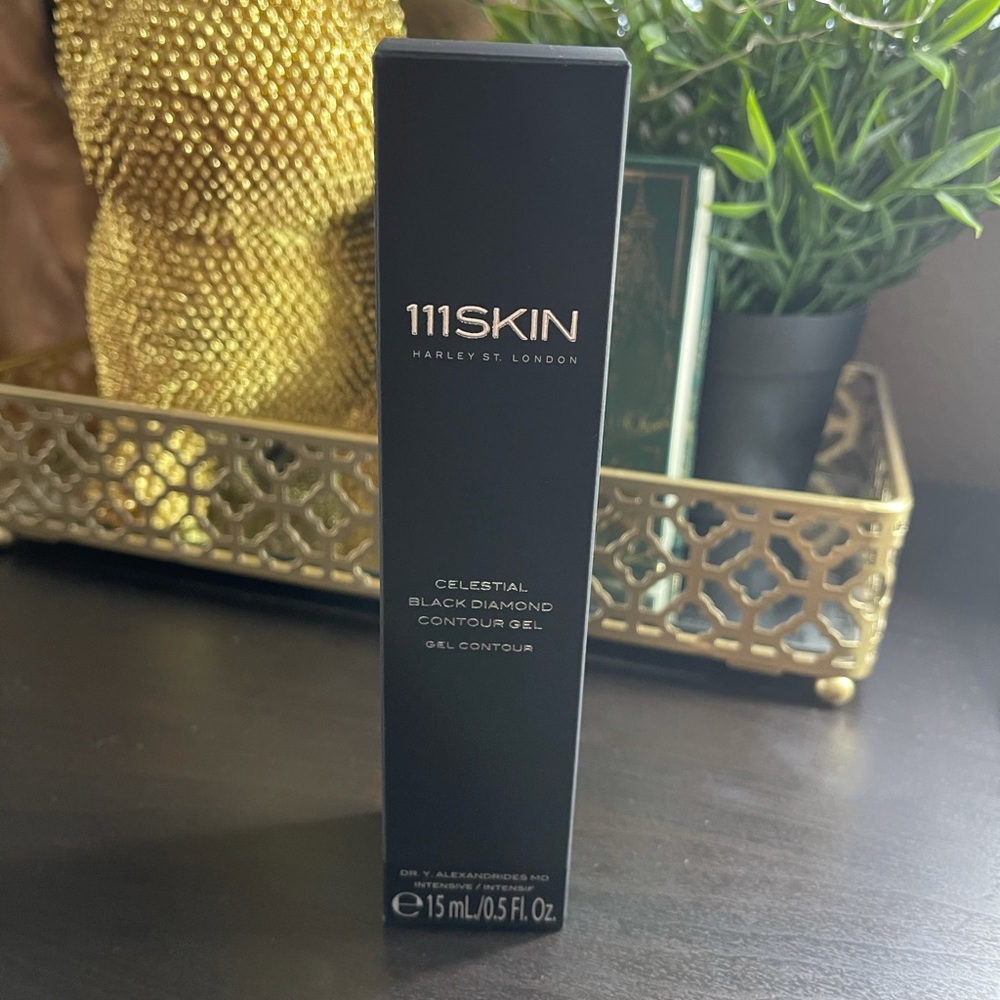 Celestial Black Diamond Contour Gel
111SKIN